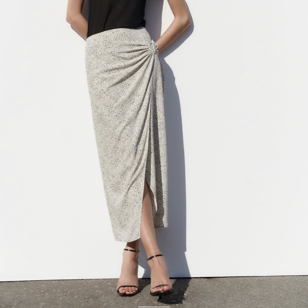 Zara Cream Speckled Midi Skirt with Side Gather